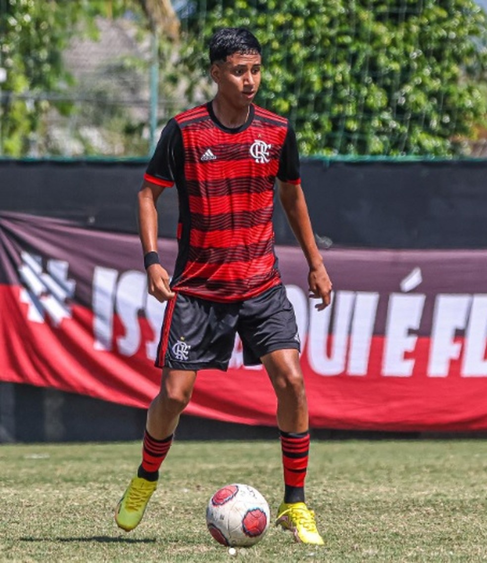Jovem Rog&eacute;rio em a&ccedil;&atilde;o pelo Flamengo &mdash; Foto: Reprodu&ccedil;&atilde;o
