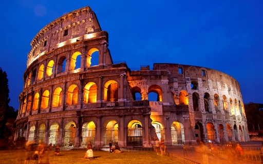 Visitas noturnas voltam ao Coliseu de Roma em 2017 - Época ...