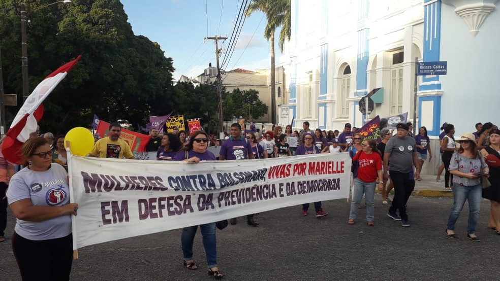 ManifestaÃ§Ã£o das mulheres em Natal, no Rio Grande do Norte â€” Foto: Julianne Barreto/Inter TV Cabugi