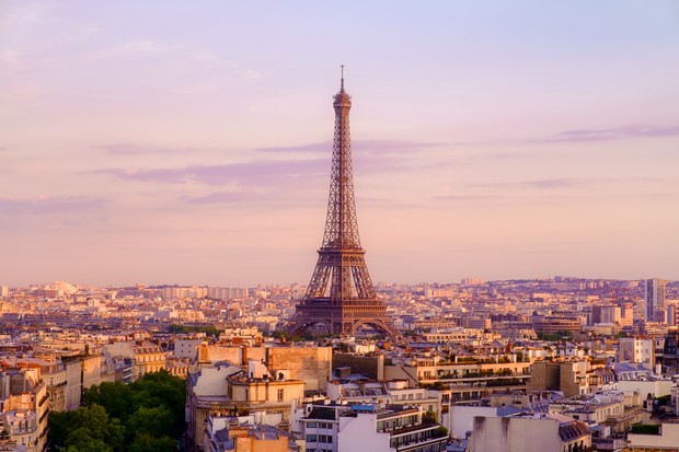 Torre Eiffel é o ponto turístico mais caro para se visitar do mundo; valores chegam a R$ 2470 (Foto: Getty Images)