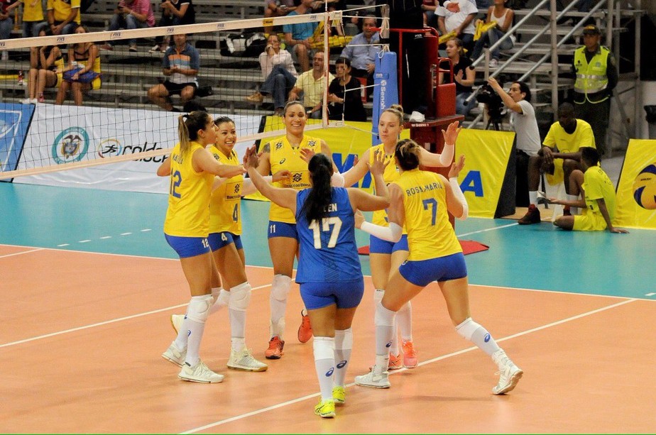 Brasil vence o Peru e decide título do Sul-Americano com a Colômbia