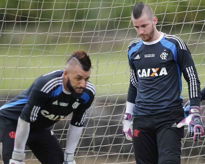 Muralha acirra disputa no gol do Fla, e recuperação não garante volta de PV