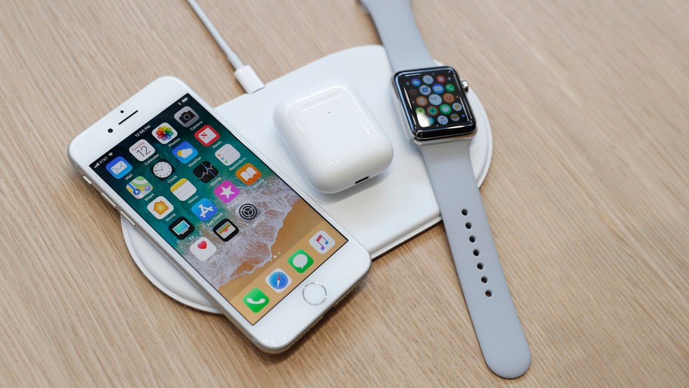 AirPower é uma espécie de tapete capaz de carregar a bateria de vários dispositivos da Apple ao mesmo tempo (Foto: Stephen Lam/Reuters)