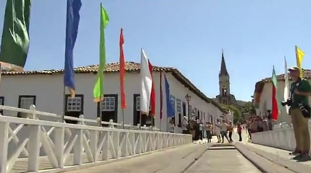 Cidade de Goiás recebe a tocha olímpica (Foto: Reprodução/TV Anhanguera)