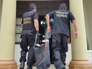 Operação da PF foi deflagrada em três estados (Foto: Luiz Souza/RBS TV)