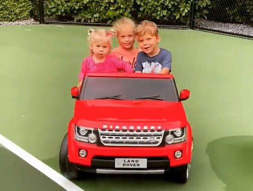 Os três filhos de Enrique Iglesias com Anna Kournikova (Foto: Reprodução/Instagram)