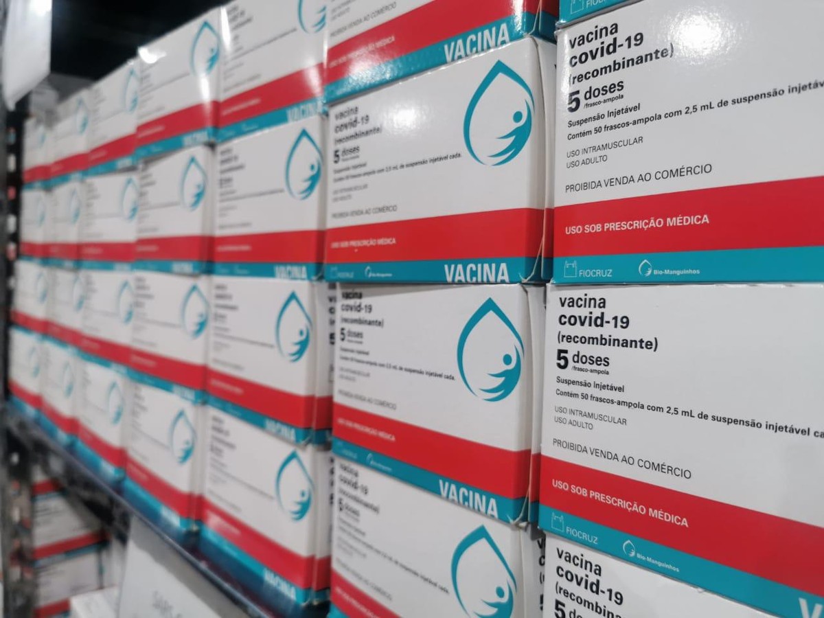 Alagoa Grande, na PB, admite aplicação de 72 doses de vacina vencidas e aplica 3ª dose