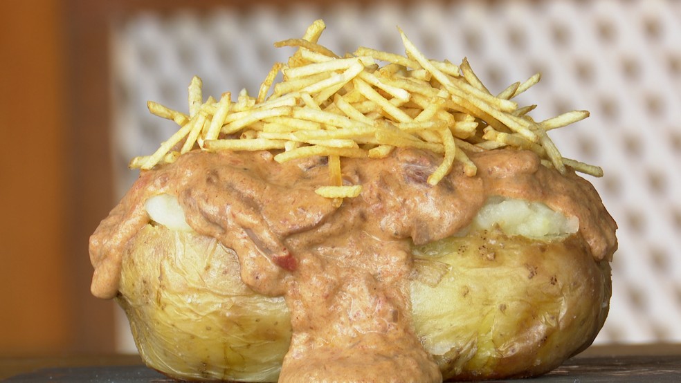 Estrogonofe vegano de cogumelos — Foto: TV Cabo Branco/Reprodução