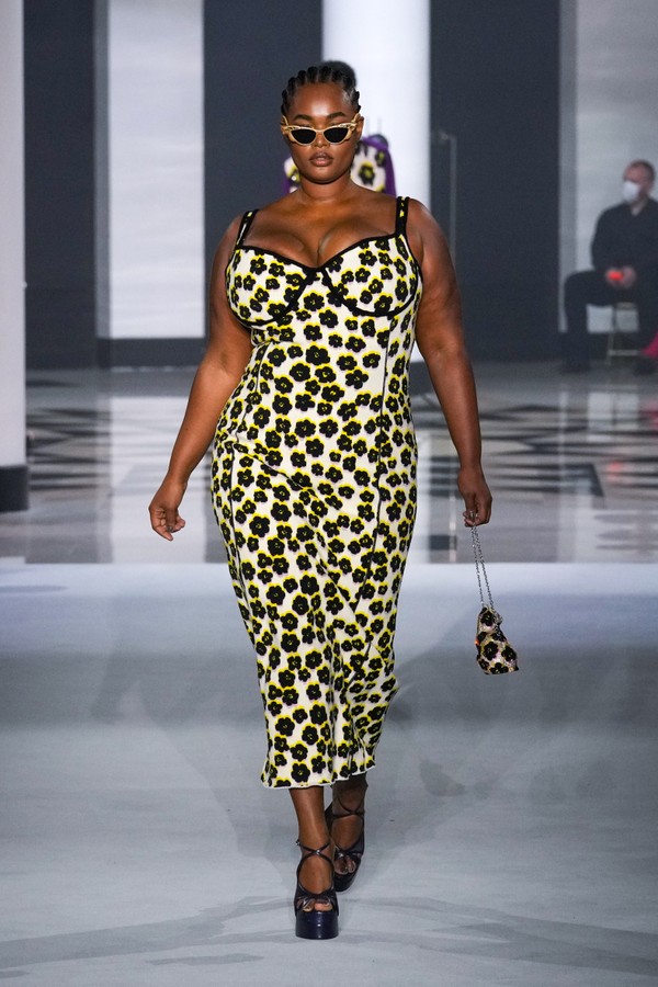 Precious Lee na semana de moda de Paris (Foto: Getty Images)