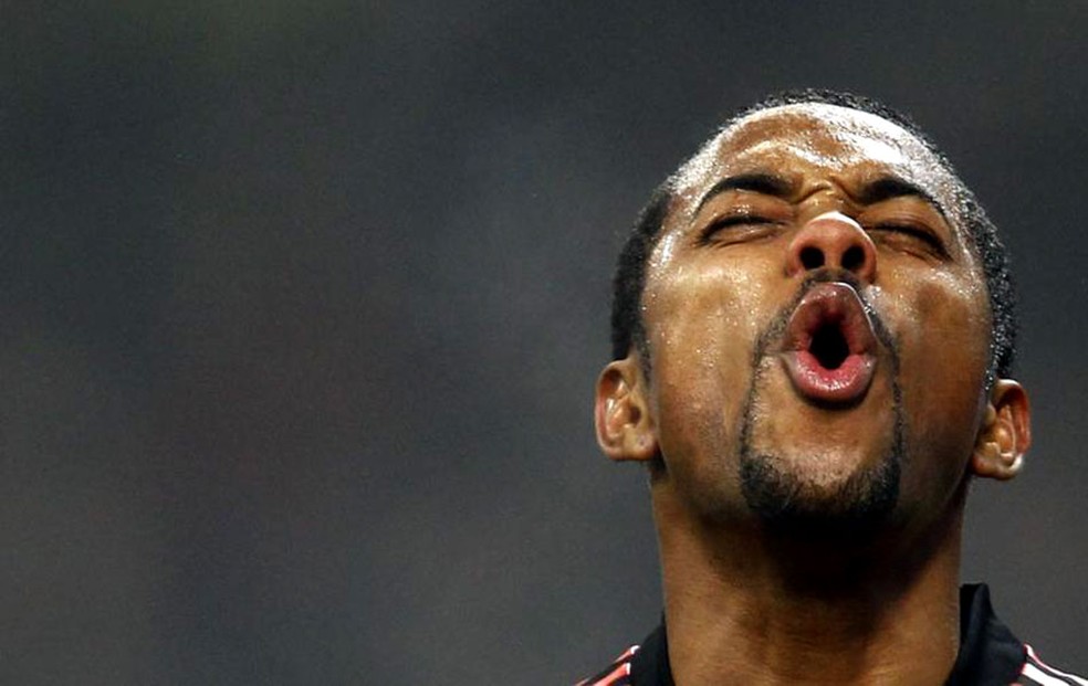 Robinho defendia o Milan em 2013 — Foto: Reuters