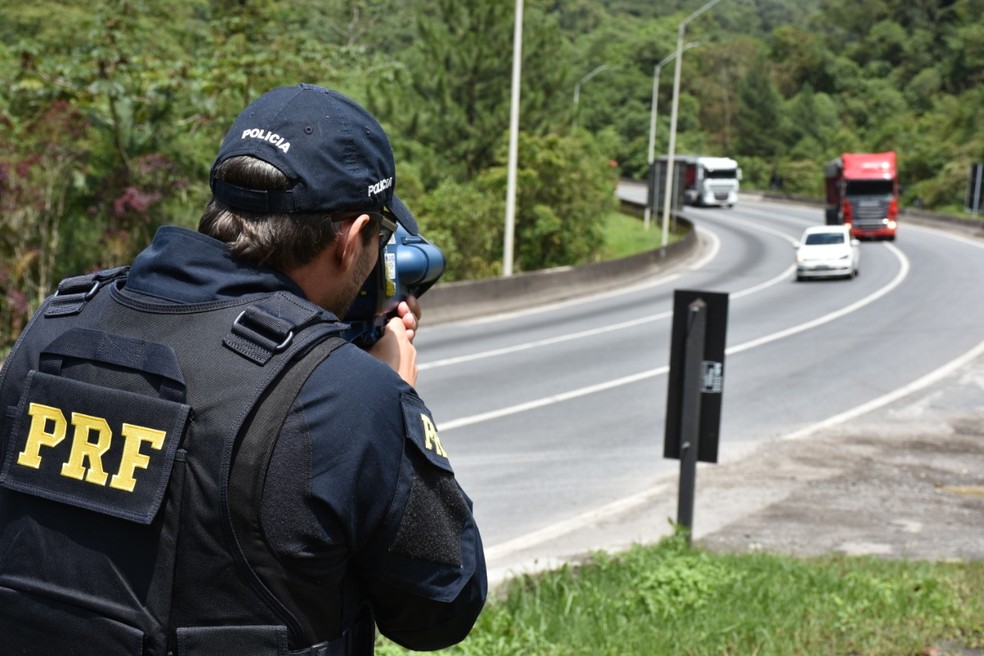Nove pessoas morreram em acidentes registrados nas estradas federais do Paraná durante o feriado de Natal  — Foto: Divulgação/PRF 