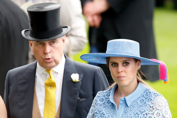Príncipe Andrew e sua filha, a Princesa Beatrice (Foto: Getty Images)