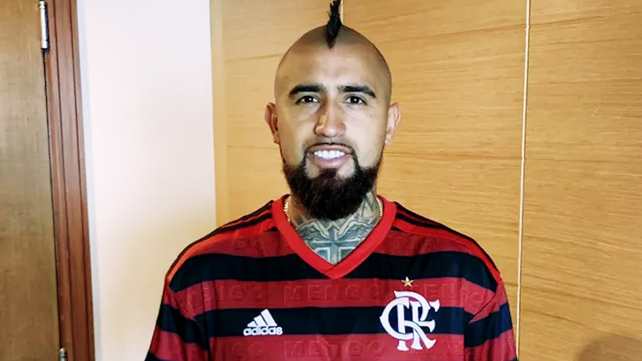 Flamengo acerta contratação do volante chileno Arturo Vidal