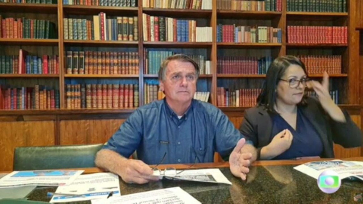 PGR defende que Barroso substitua Moraes como relator de inquérito sobre fala de Bolsonaro com relação falsa entre vacinas e HIV