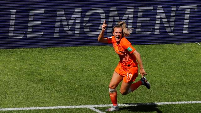 Jill Roord comemora gol da Holanda na Copa do Mundo Feminina