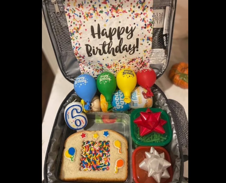 Mãe compartilha ideia de lancheira surpresa para o aniversário do filho (Foto: Reprodução/Daily Mail/Facebook)