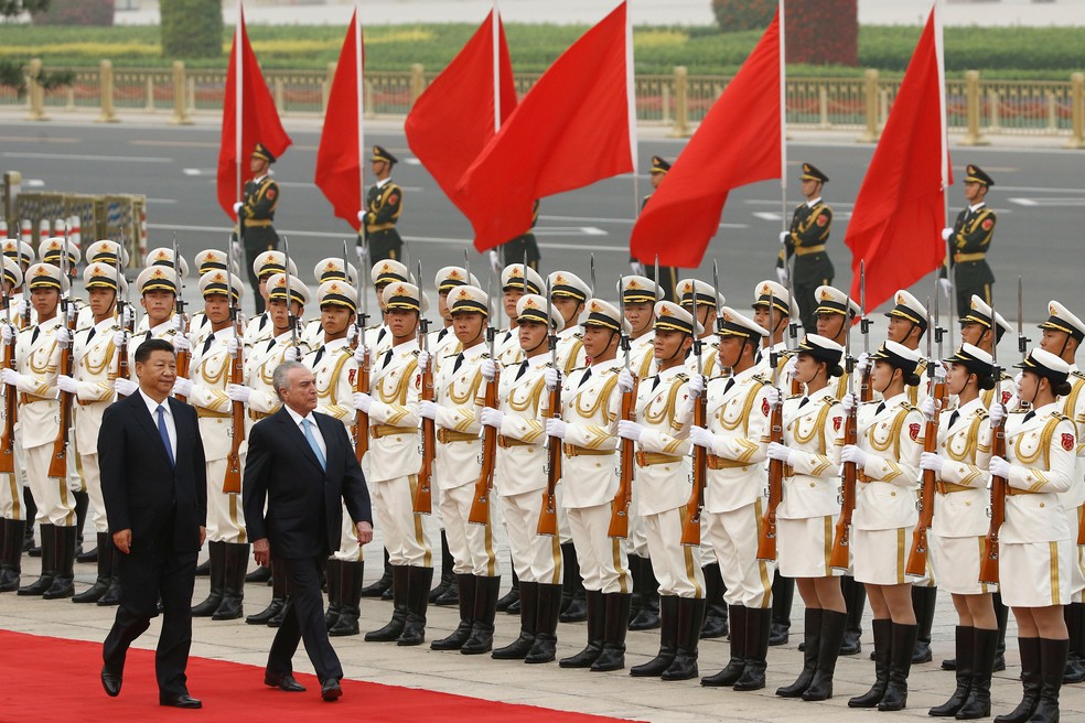Xi Jinping, presidente da China, recebe Temer em Pequim (Foto: Thomas Peter/Reuters)