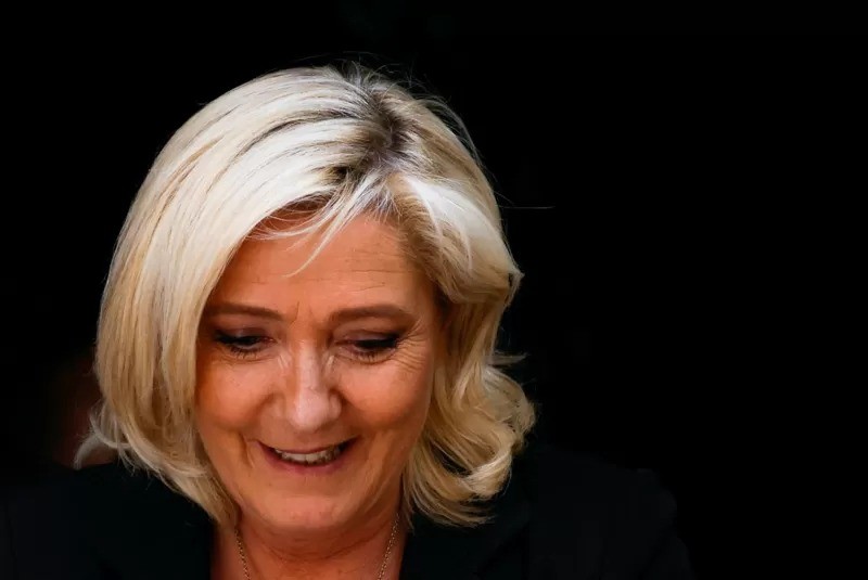 Marine Le Pen promete guinada na política externa francesa caso seja eleita (Foto: Reuters via BBC News Brasil)