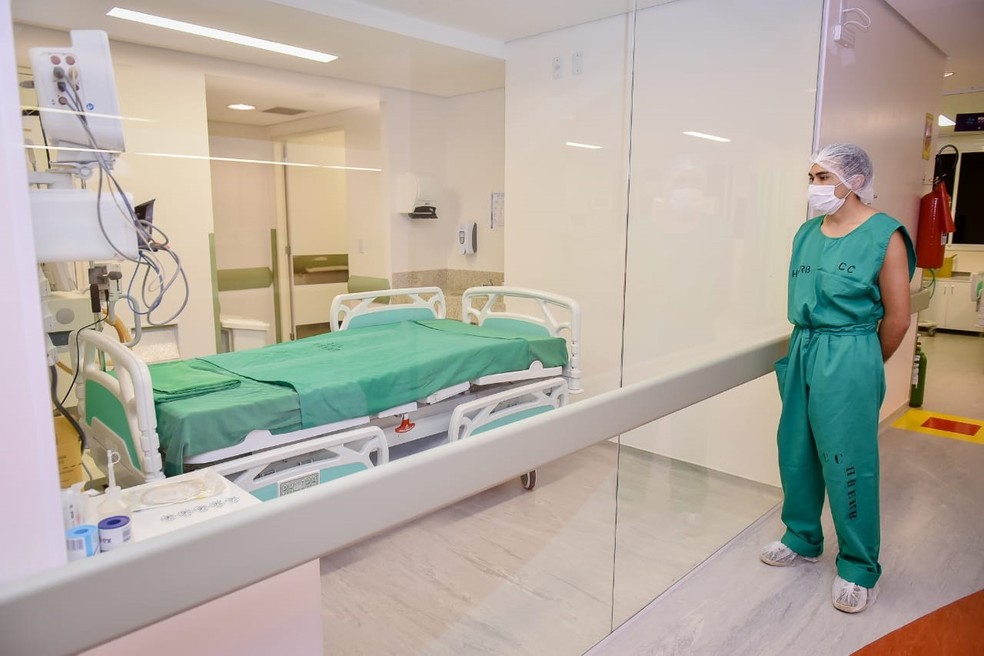 Hospitais do SUS também estão sem vagas de UTIs — Foto: Junior Aguiar/Secom-AC