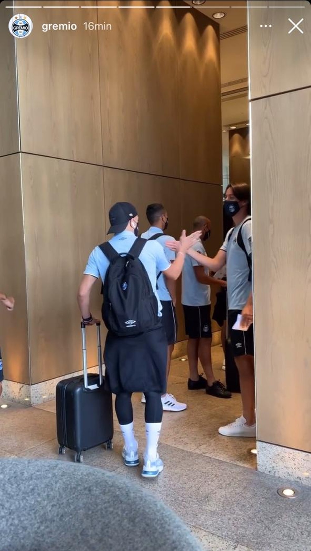 Grêmio entrega presença de Geromel na delegação e aumenta mistério para semifinal