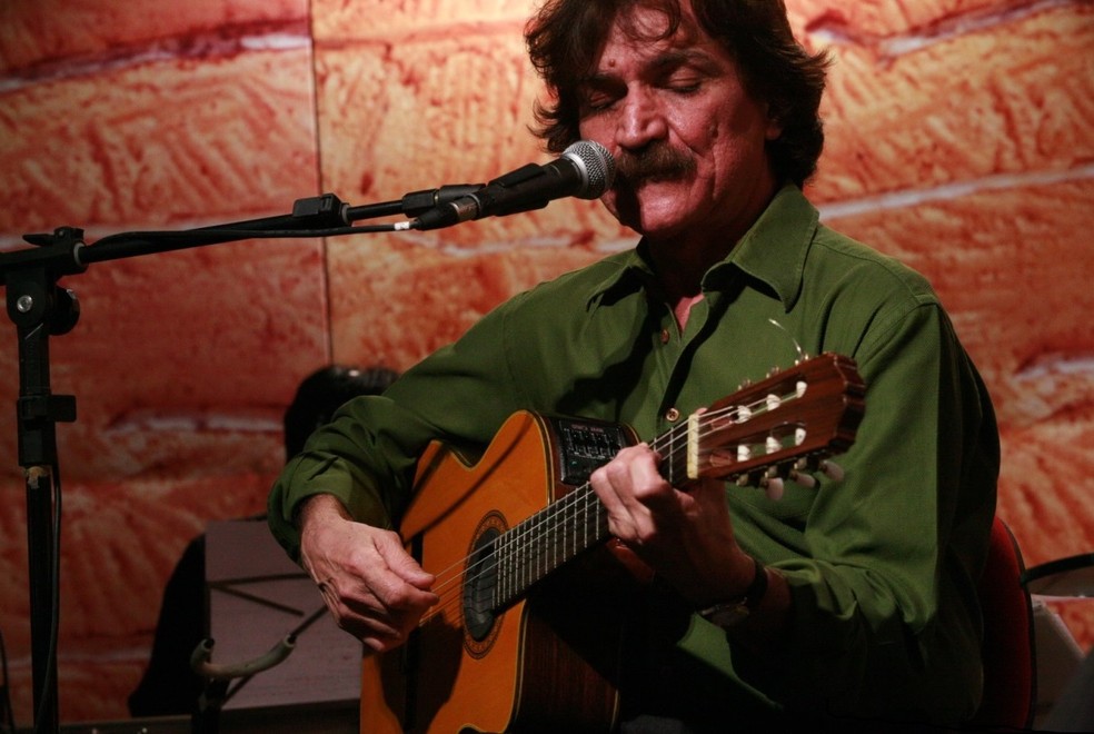 Cantor e compositor Belchior  (Foto: Daniel Roman/Arquivo Diário do Nordeste)