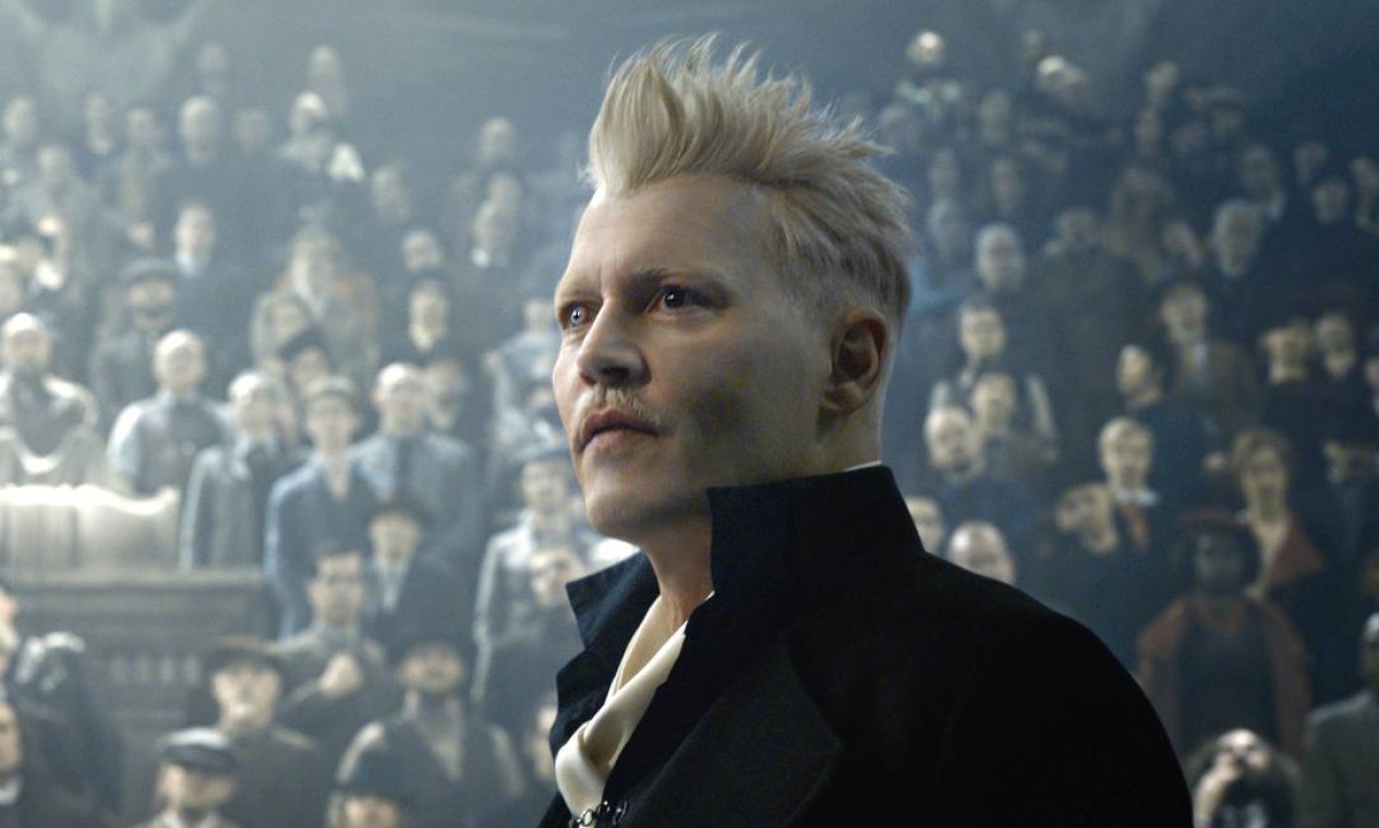 Johnny Depp no papel do bruxo Gellert Grindelwald em 'Animais Fantásticos e Onde Habitam' (2016)  — Foto: Warner Bros. Pictures / Divulgação
