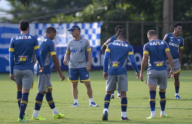 Virar o jogo: Cruzeiro tem missão de esquecer perda do Mineiro e focar em nova decisão