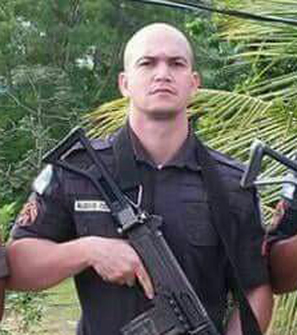 Resultado de imagem para Morre um dos policiais baleados no Morro da Providência; é o 118º PM morto no Rio este ano