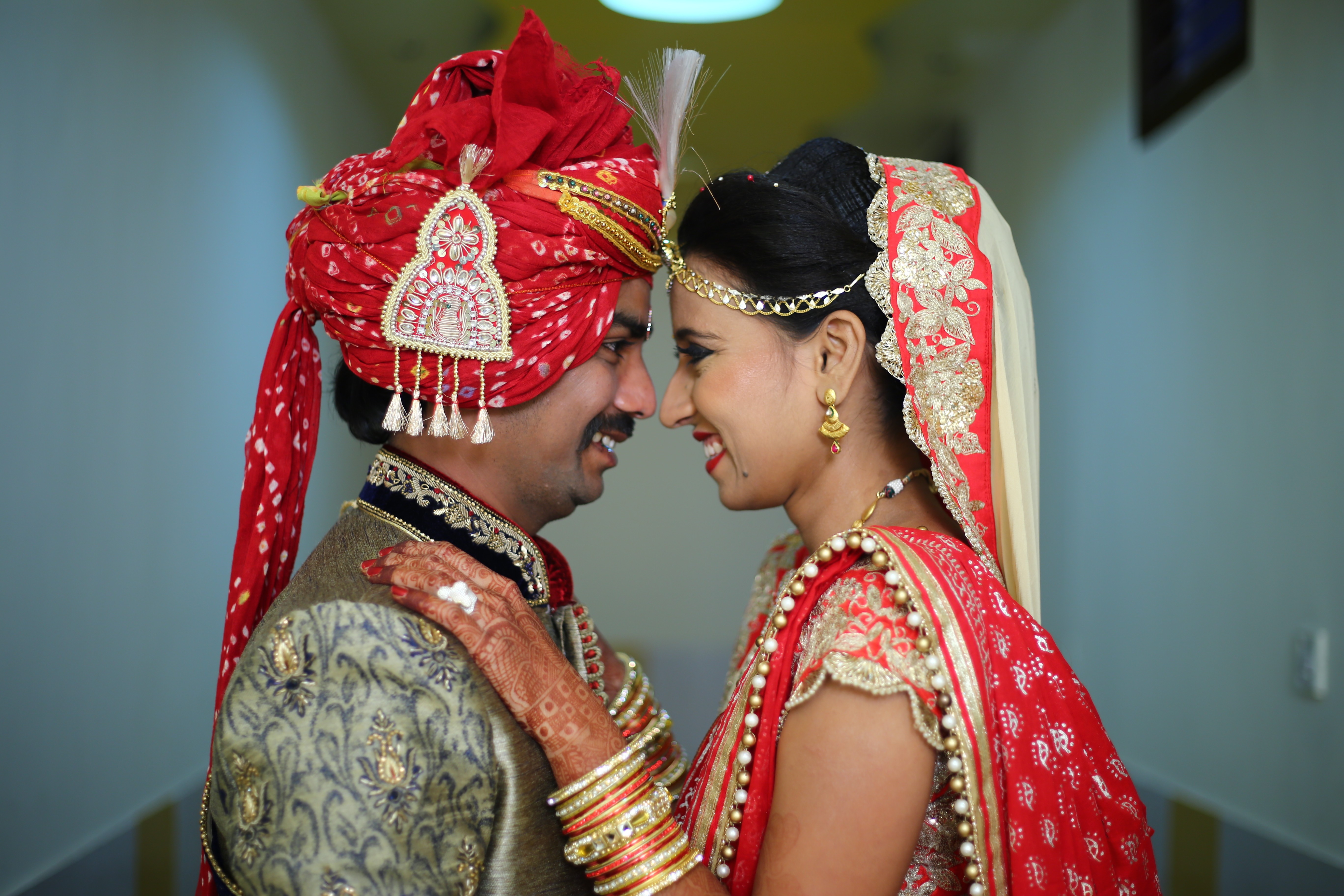 Noivo morre e quase 100 pessoas testam positivo para COVID-19 após casamento em Bihar, India (Foto: Getty Images)