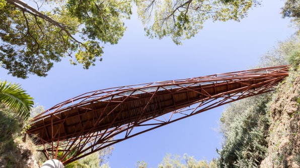 Ponte em Los Angeles é projetada por alunos e construída por robôs (Foto: Iwan Baan/ Madworkshop)