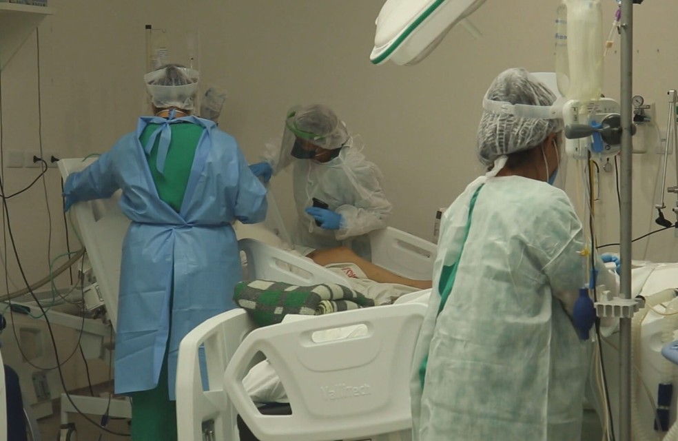 Atendimento em leito de hospital no DF em imagem de arquivo — Foto: TV Globo /Reprodução