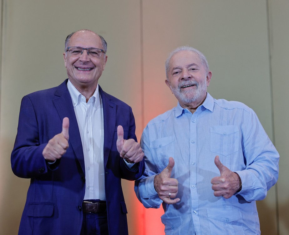 Dirigentes de PT e PSB confirmam Geraldo Alckmin como vice na chapa em que Luiz Inácio Lula da Silva disputará a Presidência da República
