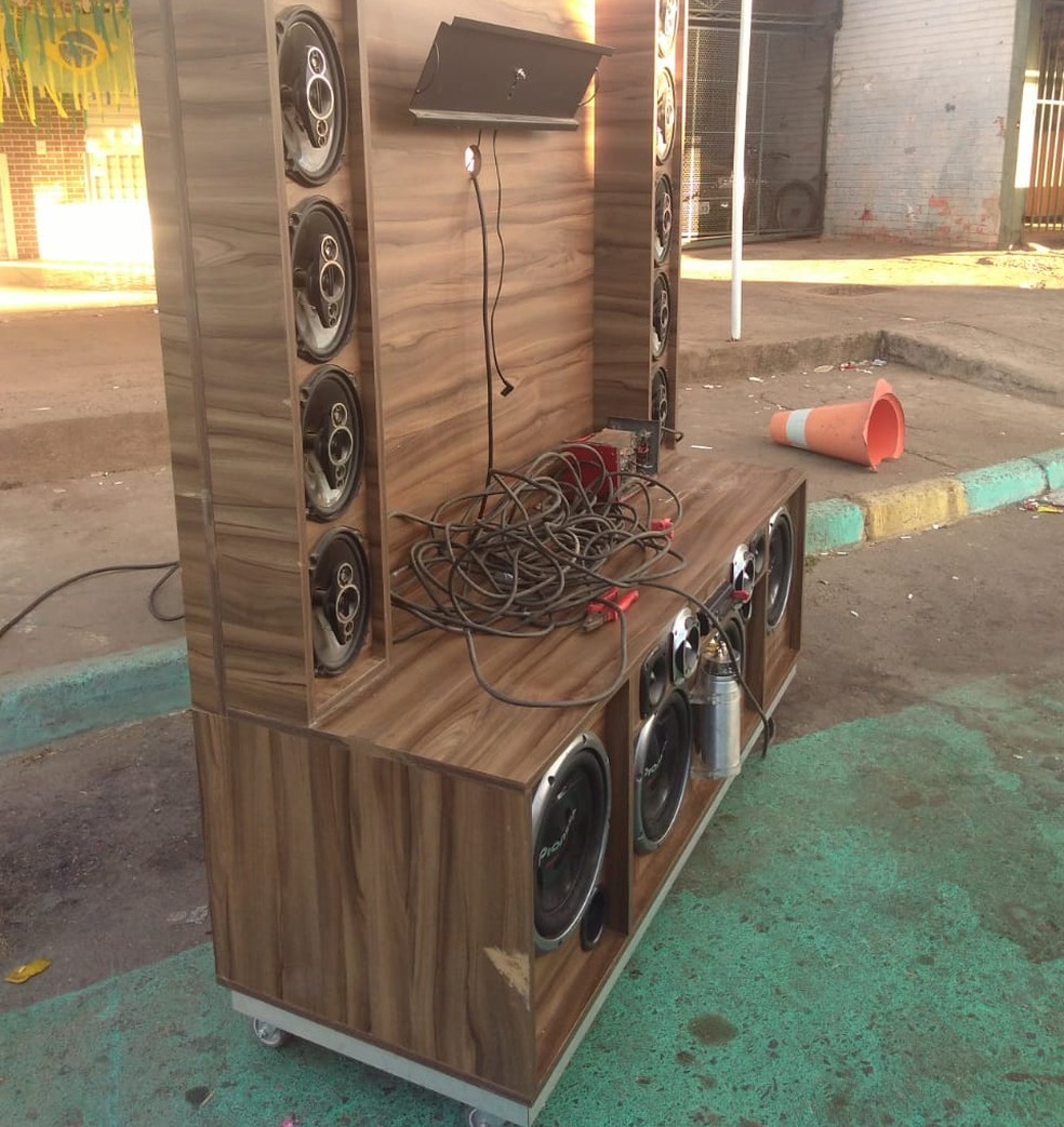 Aparelho de som apreendido pela PM em Ceilândia, no DF (Foto: Polícia Militar do DF/Divulgação)