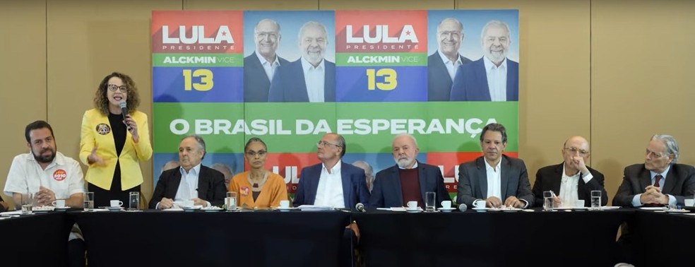 Candidatos a presidente em eleições passadas reunidos com Lula em São Paulo — Foto: Reprodução/YouTube Lula