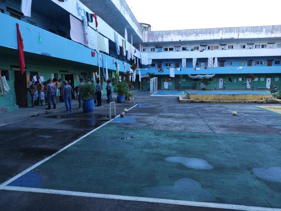 SSP faz operação em penitenciária em Salvador — Foto: SSP/BA