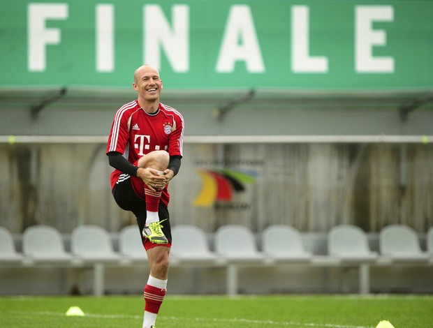 Arjen Robben treino do Bayern (Foto: EFE)