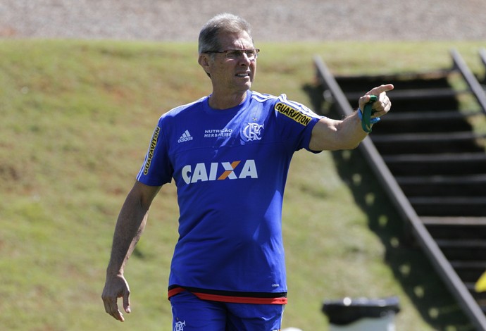 Oswaldo fala em detalhes decisivos e acredita que oscilação seja natural