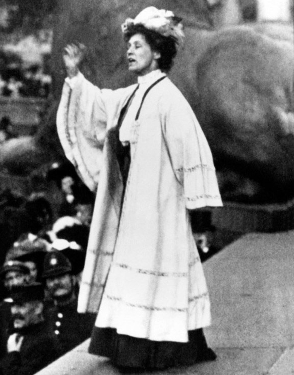 Emmeline Pankhurst, fundadora de grupo que lutava pelo direito de voto feminino, em foto feita em 1º de janeiro de 1908  (Foto: AFP)