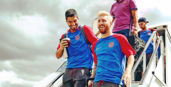 Messi e Luis Suárez na Inglaterra (Foto: Reprodução / Instagram)
