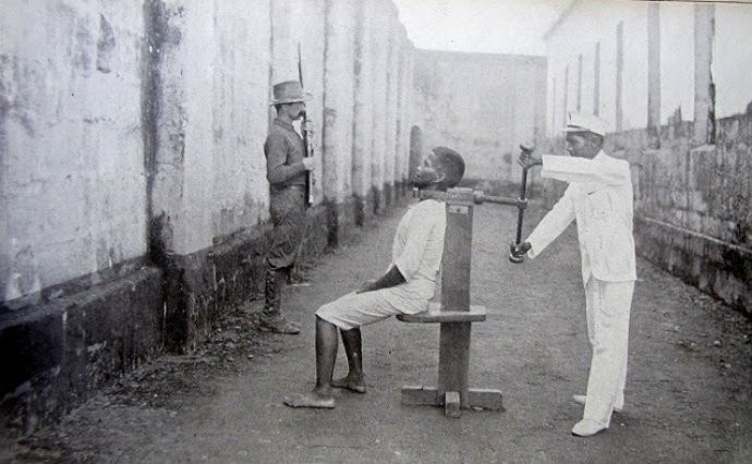 Tortura do Garrote matou muitas pessoas na Inquisição Espanhola (Foto: Reprodução)