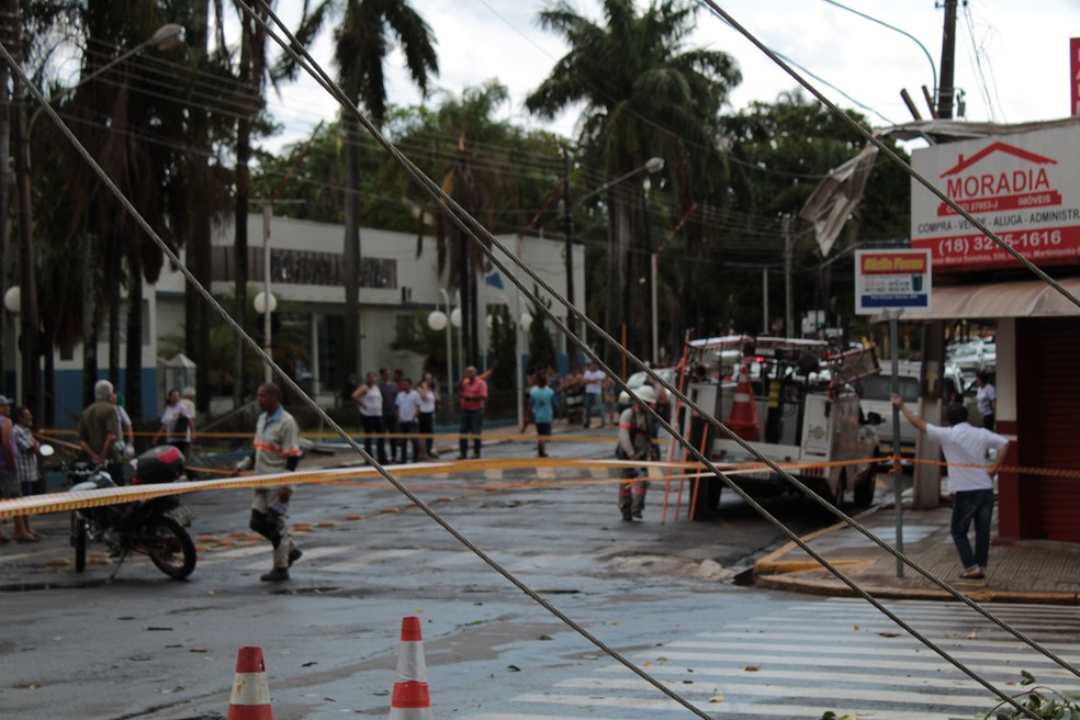 Temporal causou estragos em Martinópolis — Foto: Tiago Santos Milani/Cedida