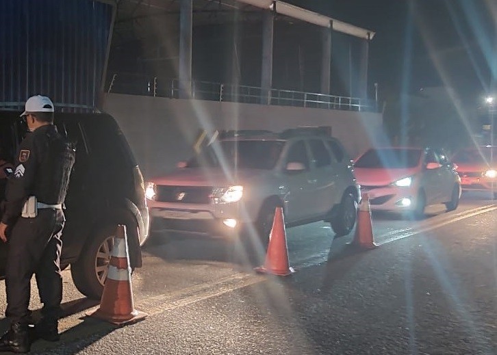 Blitz da Lei Seca autua 30 motoristas por recusa ao teste do bafômetro em Natal