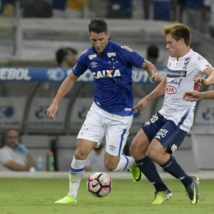 Thiago Neves comemora vantagem, mas ressalta qualidade do Nacional