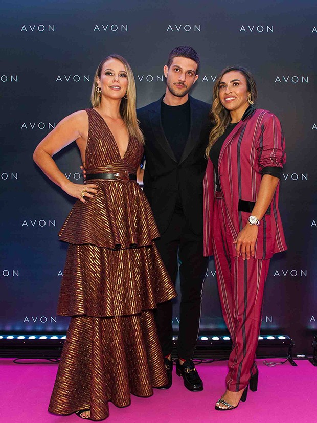Paolla Oliveira, Chay Suede e Marta (Foto: Samuel Chaves/Brazil News)