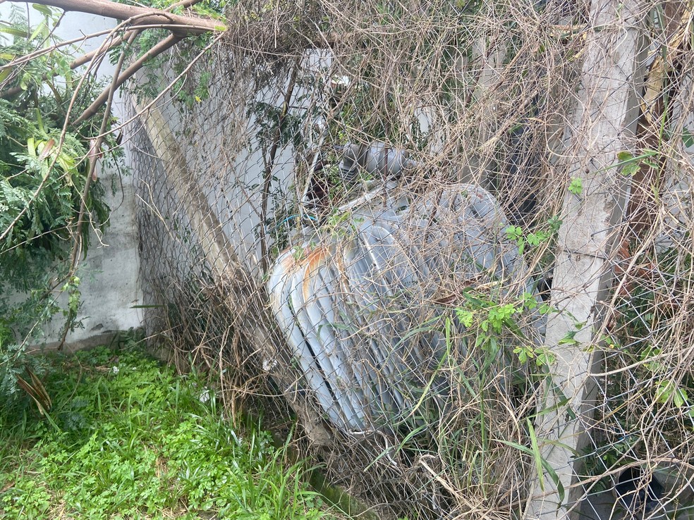 Homem sofreu descarga el&eacute;trica ao tentar furtar transformador de energia no Distrito Industrial, em Presidente Prudente (SP) &mdash; Foto: Aline Costa/TV Fronteira