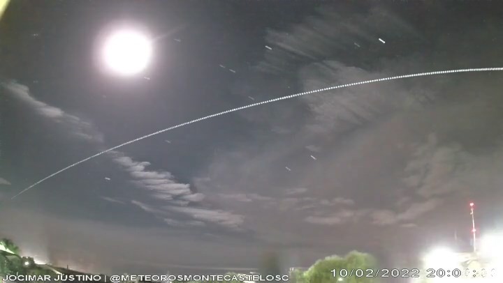 VÍDEO: Estação espacial é registrada em câmera de SC