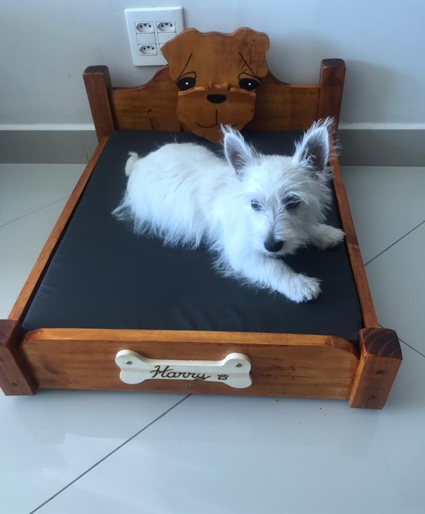 Caominhapet wooden bed.  Starting from 200 BRL, on the profile @caominha_pet (Photo: Disclosure)