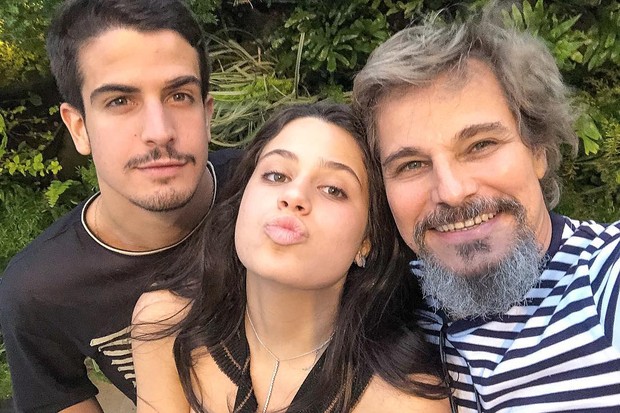 Edson Celulari com os filhos Enzo e Sophia (Foto: Instagram/Reprodução)