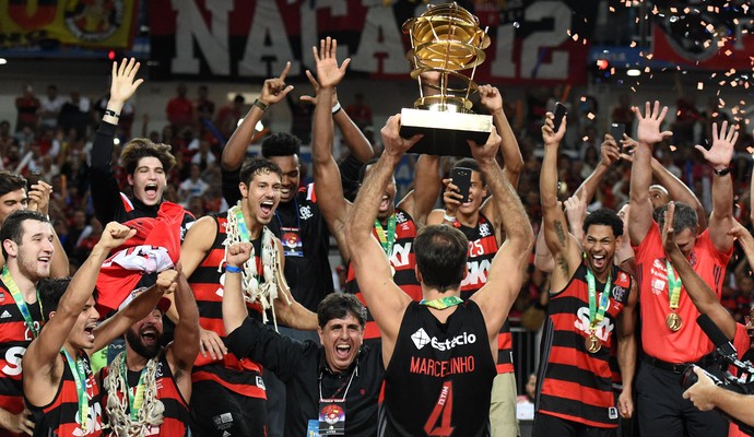 Flamengo campeão NBB8 comemoração (Foto: André Durão)