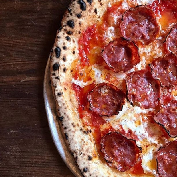 19 lugares incríveis para comer pizza em Nova York (Foto: Josh Keown)